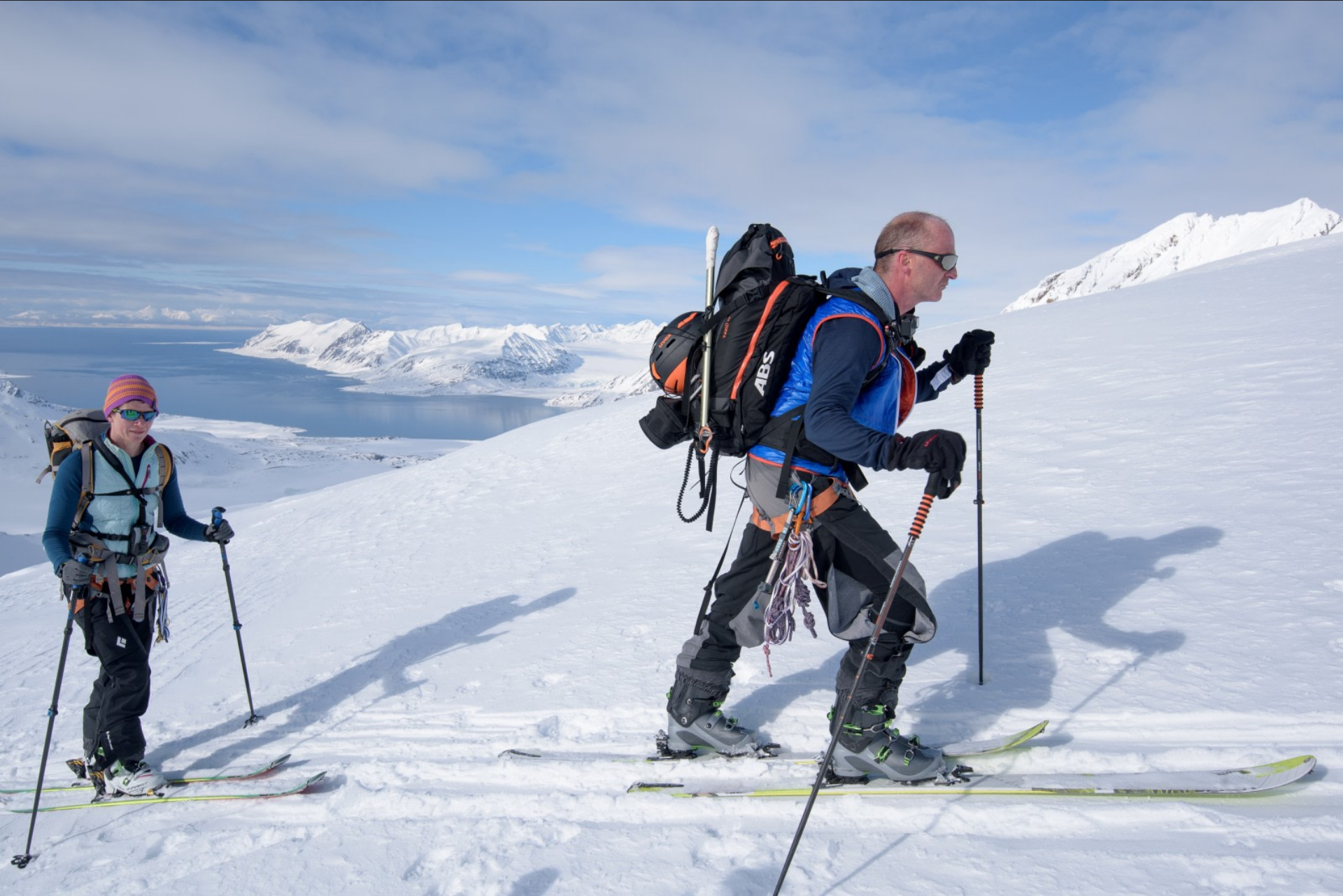 北斯皮茨伯格,北极春天,徒步旅行,滑雪和帆船